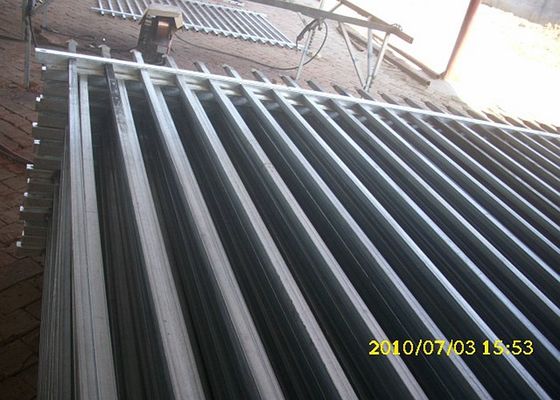 Decorative Wall Square Tubing Fence , Easily Assembled Galvanized Tube Fencing